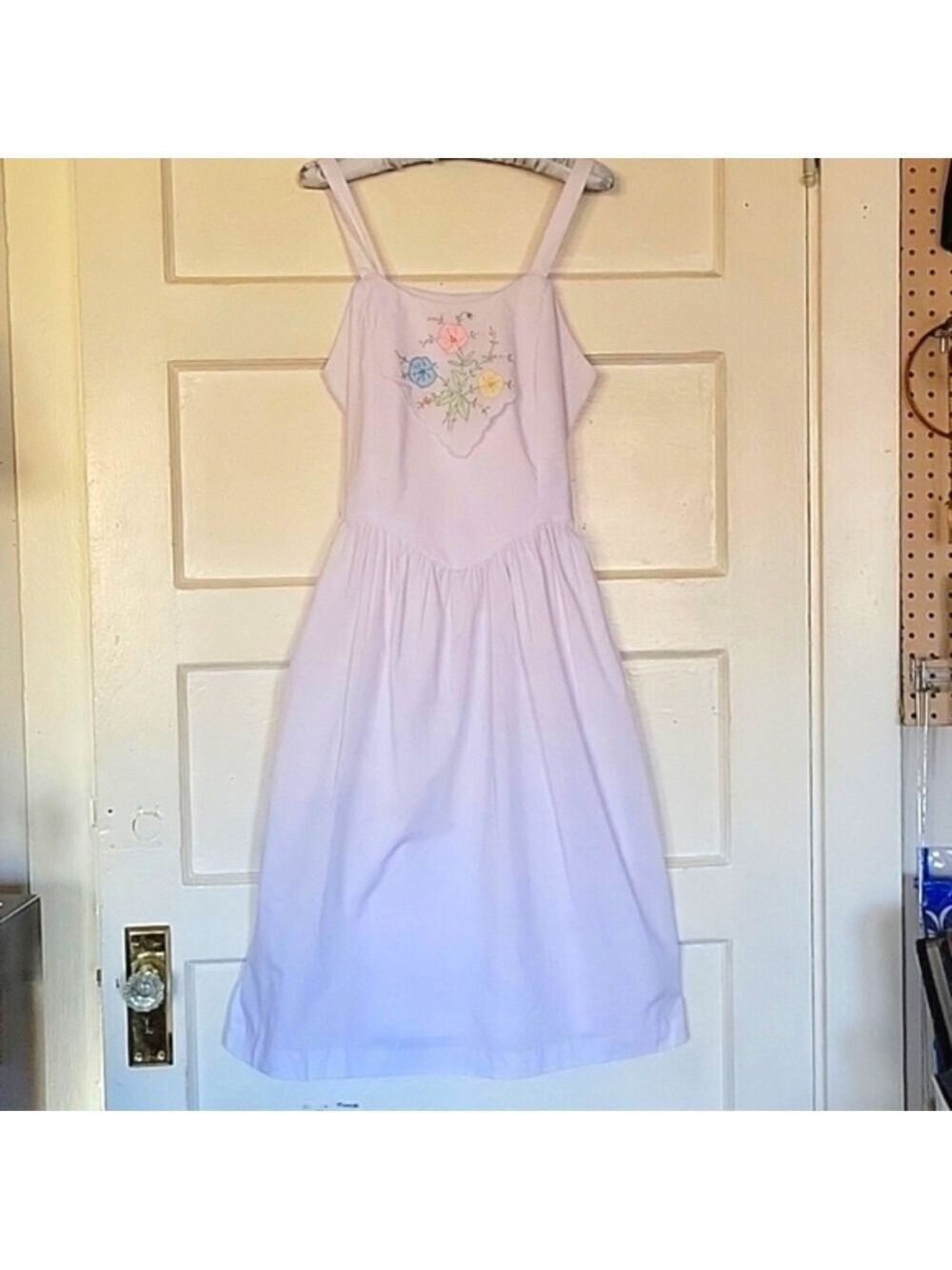 Vintage White Floral Embroidered Cotton Lawn Picnic Sundress with Pockets